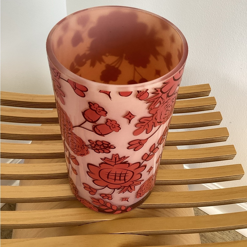 FLOWER PATTERN FROSTED GLASS VASE